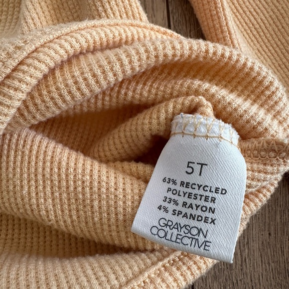 Grayson Collective Creamsicle Color  Long Sleeve Top and Tie-Dye Shorts Set - 5t - Picture 5 of 10